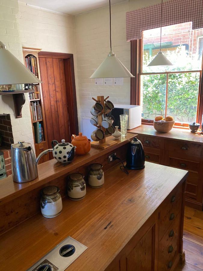 Yass Central Bed & Breakfast Eksteriør bilde
